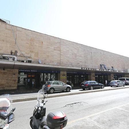 Appartamento Vicino Stazione Termini E Colosseo Rom Exterior foto